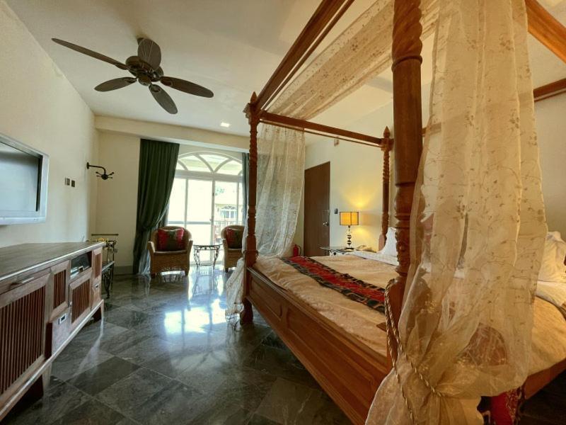 Swan Lake Villa Resort Nam Loan Ngoại thất bức ảnh